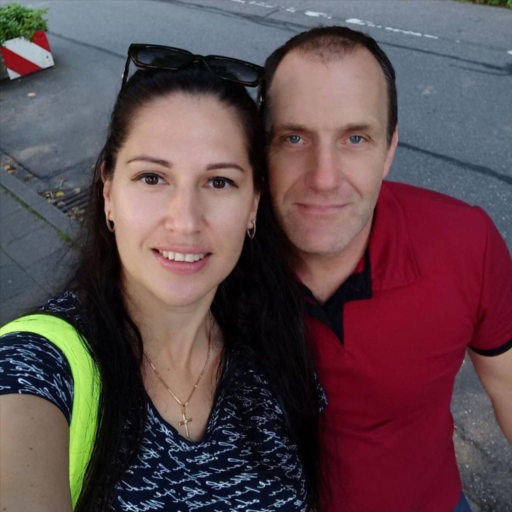 IQ Women dating testimonials